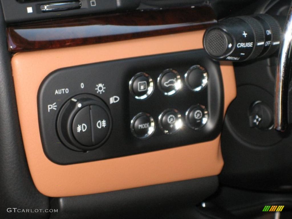 2009 Maserati GranTurismo Standard GranTurismo Model Controls Photo #47812991