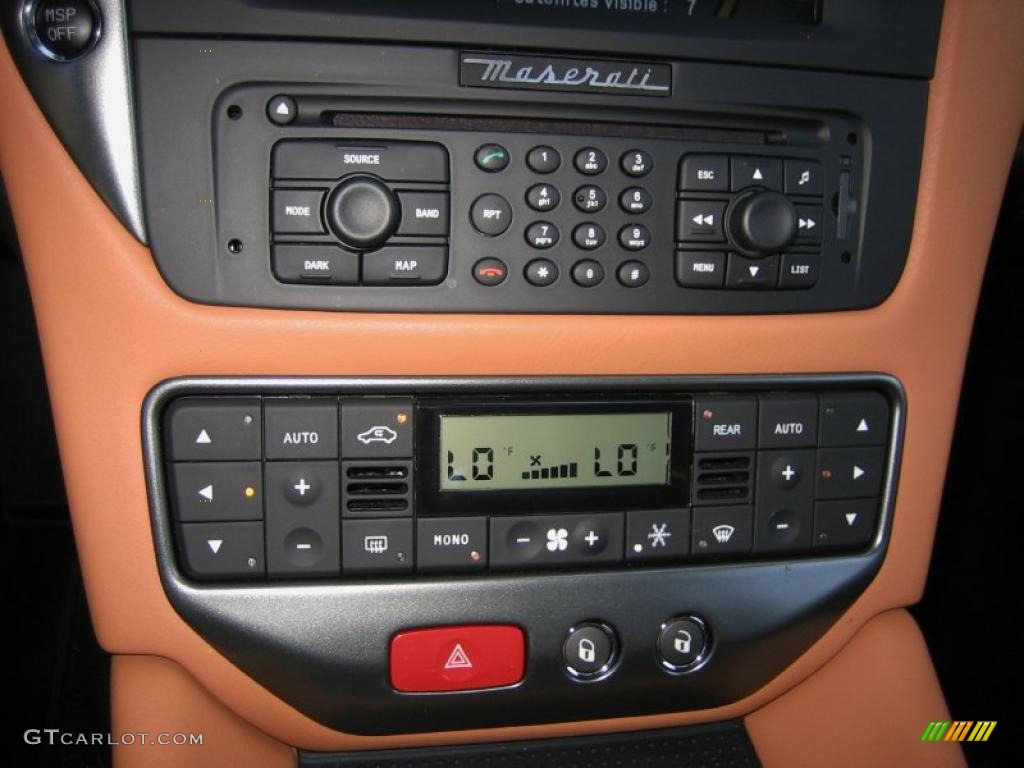 2009 Maserati GranTurismo Standard GranTurismo Model Controls Photo #47813117