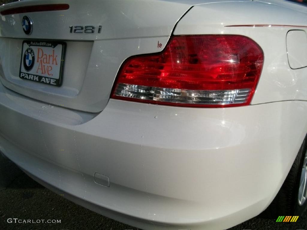 2011 1 Series 128i Convertible - Alpine White / Coral Red photo #22