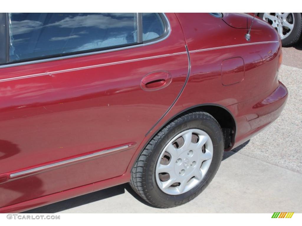 2000 Elantra GLS Sedan - Wind Rose Red / Gray photo #20