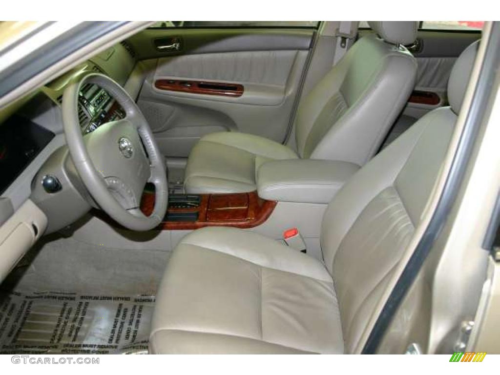 2005 Camry XLE V6 - Beige / Taupe photo #4
