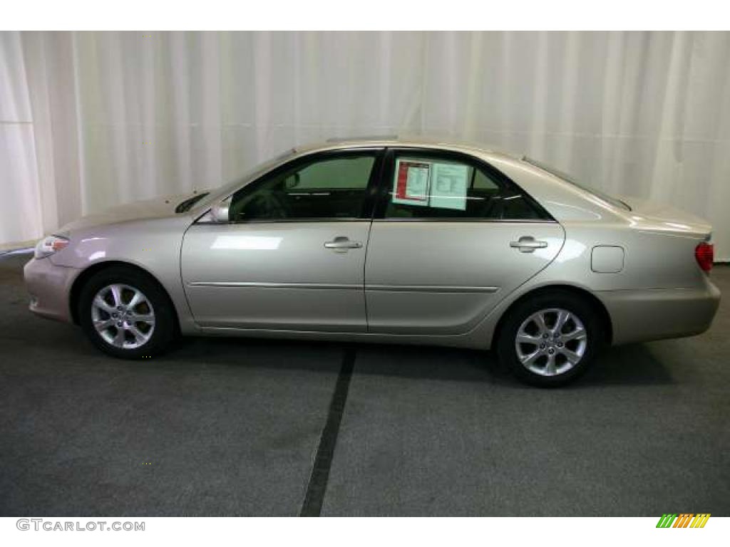 2005 Camry XLE V6 - Beige / Taupe photo #21