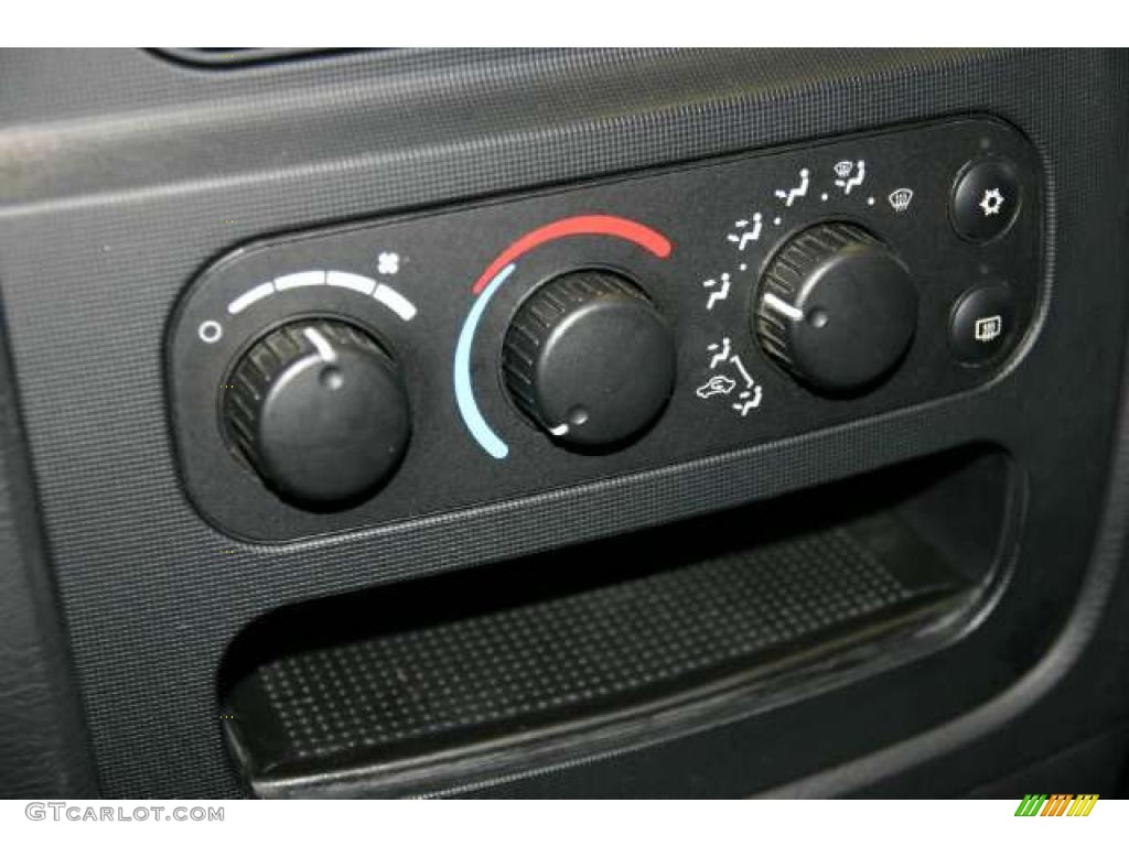2004 Ram 2500 SLT Quad Cab 4x4 - Graphite Metallic / Dark Slate Gray photo #9