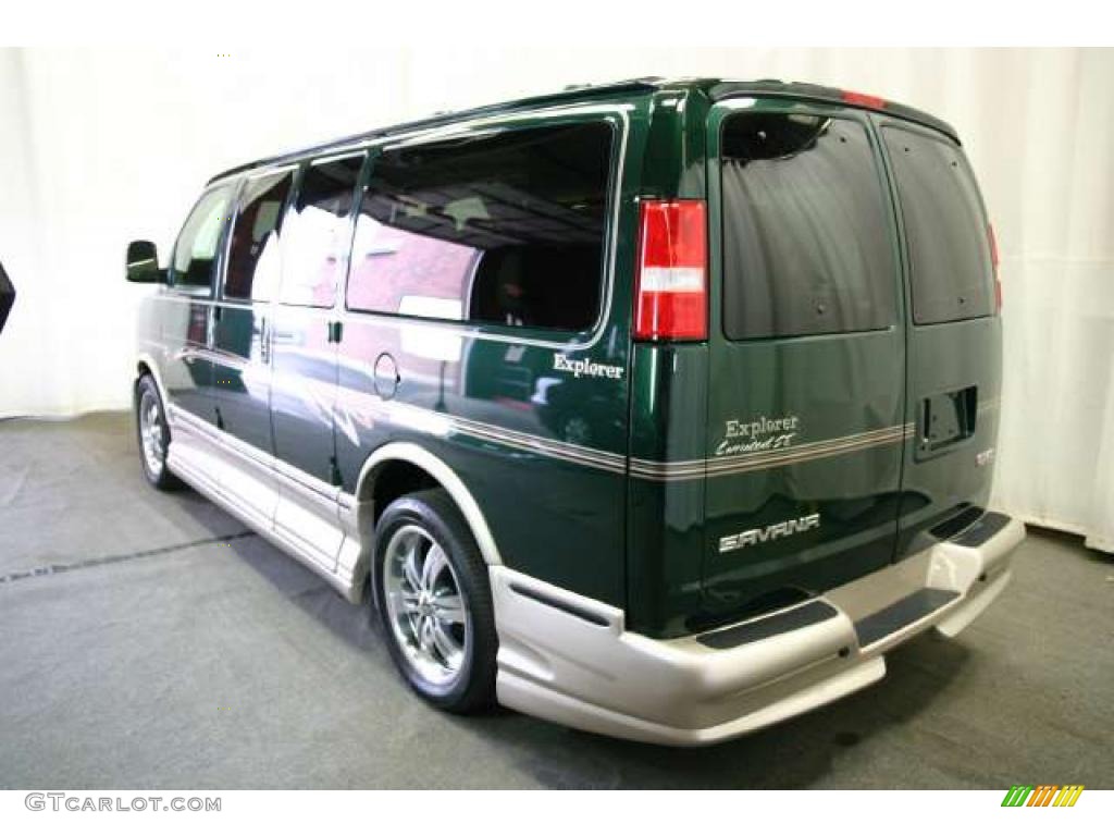 2005 Savana Van 1500 Passenger Conversion - Polo Green Metallic / Neutral photo #28