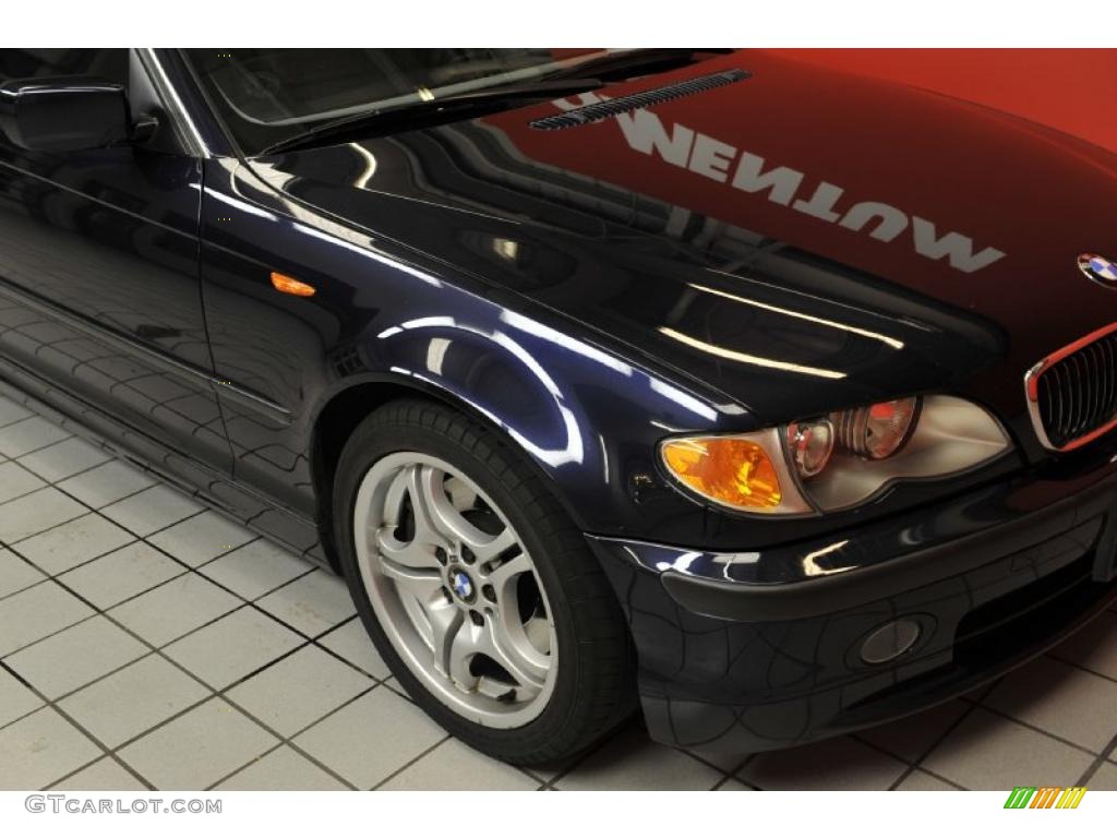 2003 3 Series 330i Sedan - Jet Black / Grey photo #14