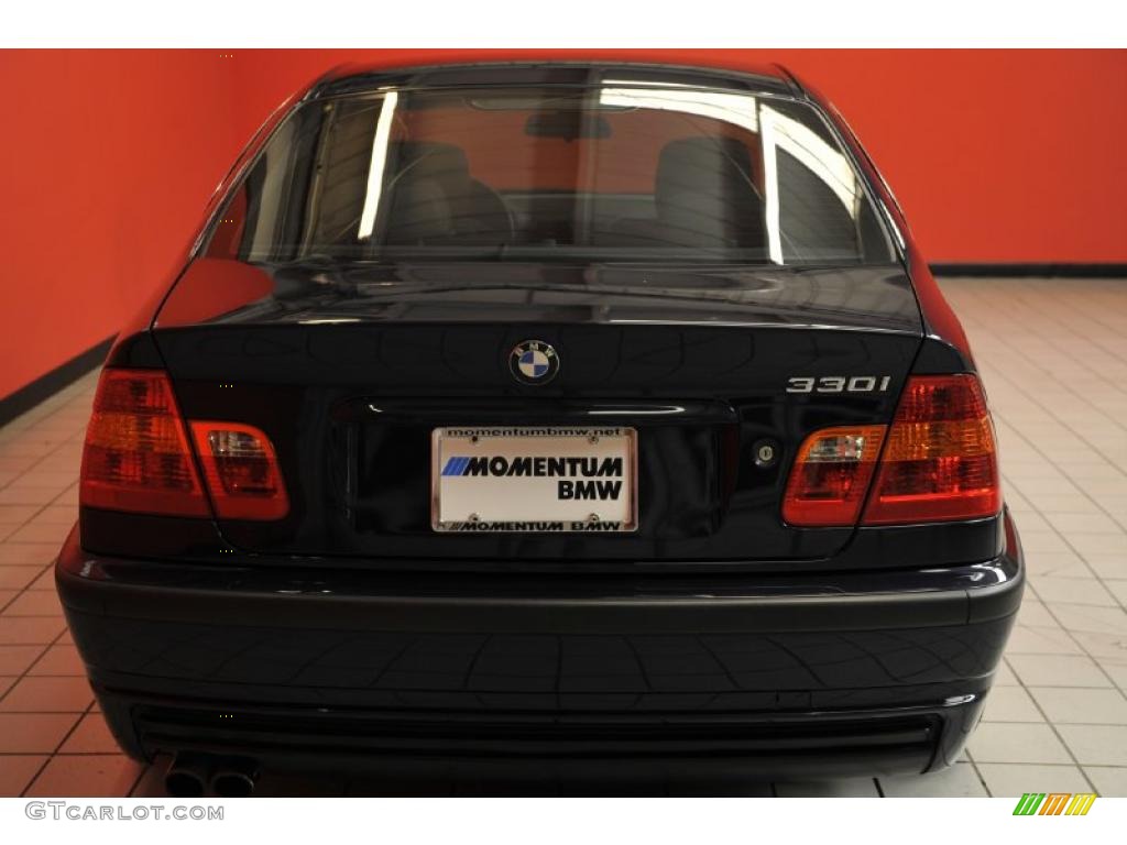 2003 3 Series 330i Sedan - Jet Black / Grey photo #17