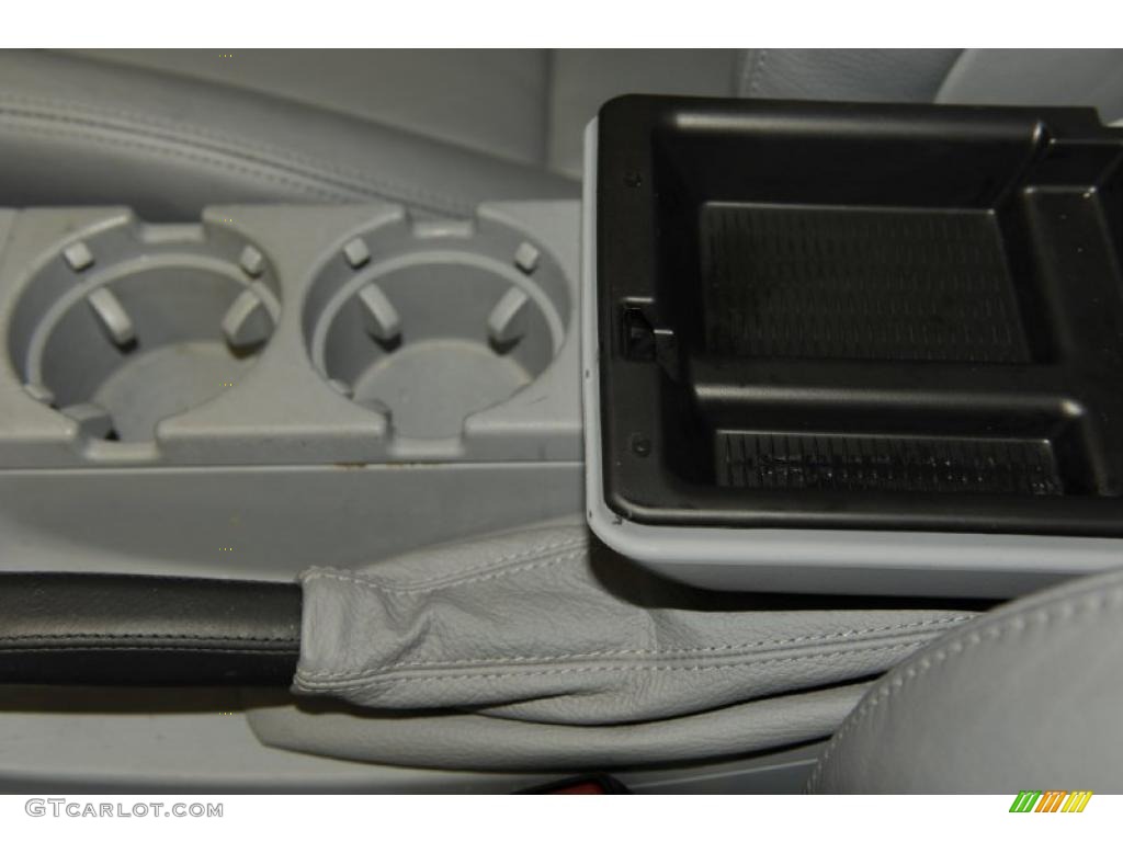 2003 3 Series 330i Sedan - Jet Black / Grey photo #31