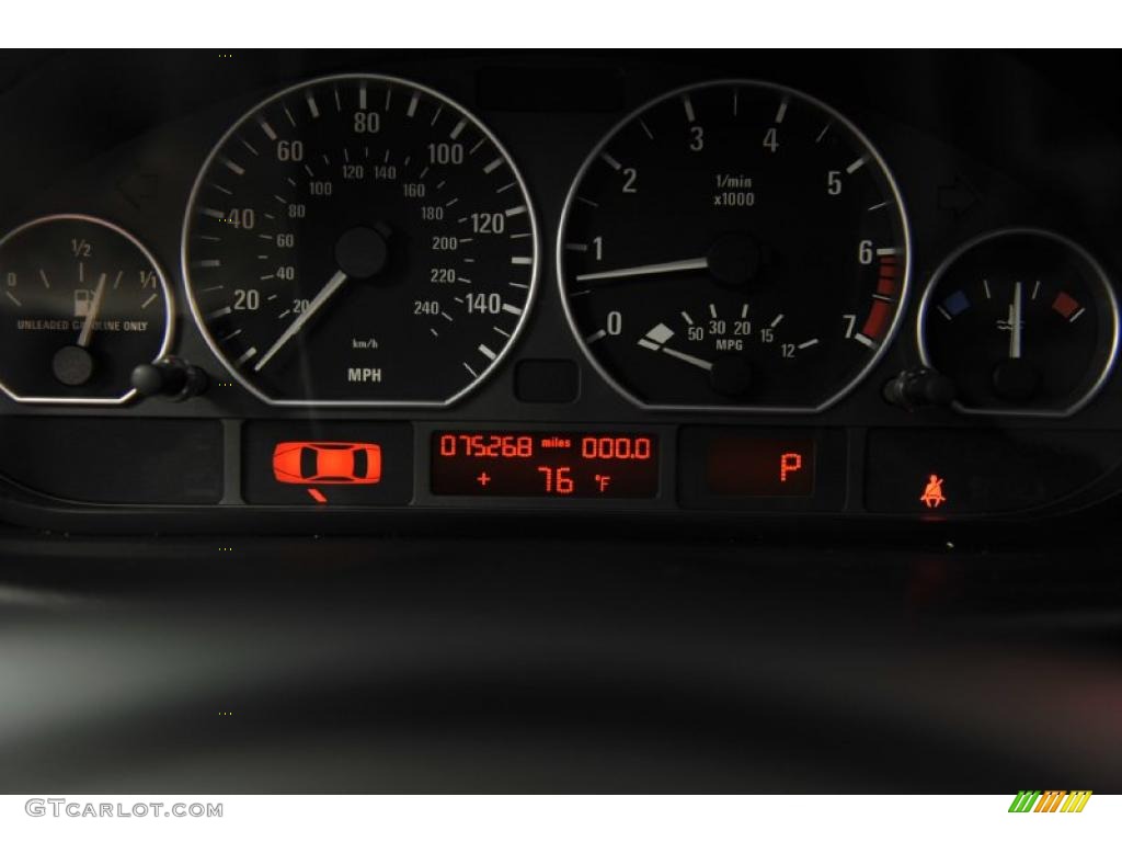 2003 3 Series 330i Sedan - Jet Black / Grey photo #50