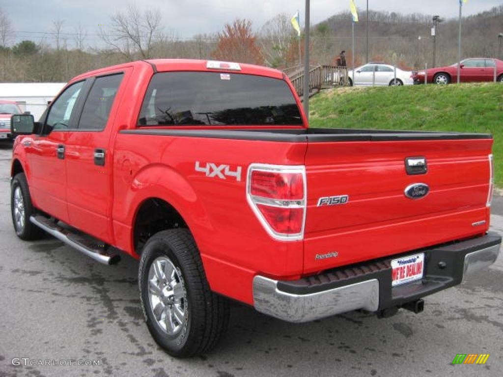 2011 F150 XLT SuperCrew 4x4 - Race Red / Steel Gray photo #8