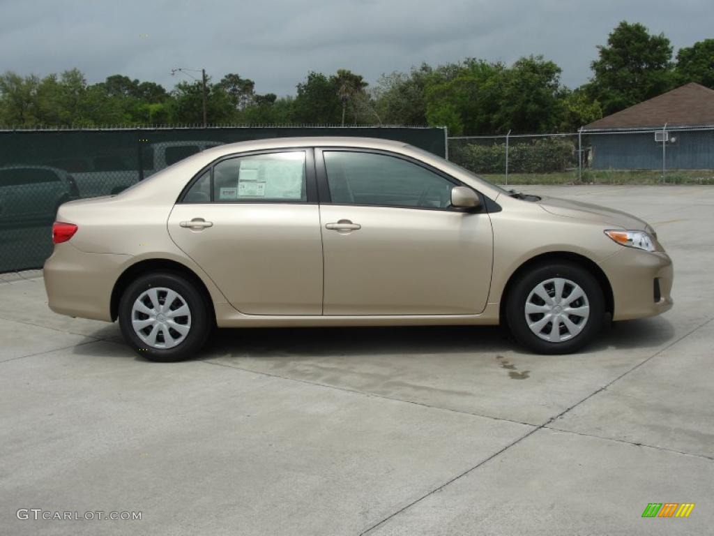 2011 Corolla LE - Sandy Beach Metallic / Bisque photo #2