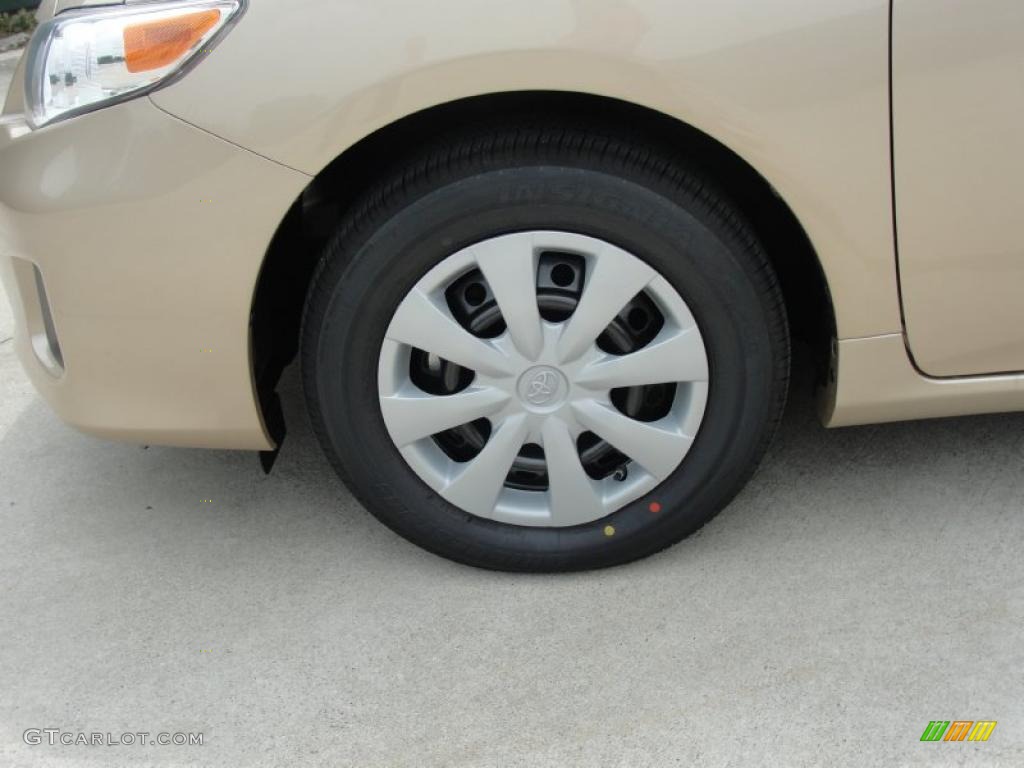 2011 Corolla LE - Sandy Beach Metallic / Bisque photo #11