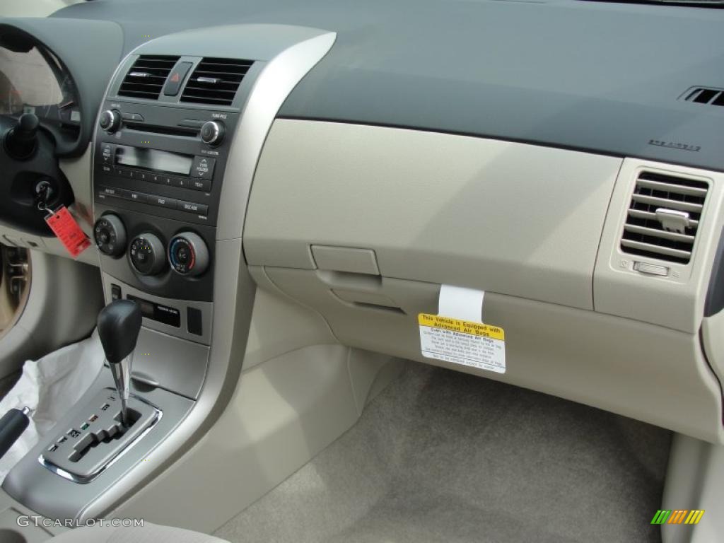 2011 Corolla LE - Sandy Beach Metallic / Bisque photo #20