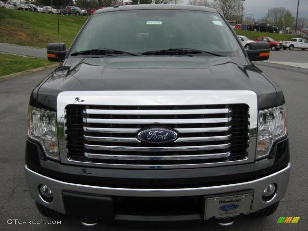 2011 F150 XLT SuperCrew 4x4 - Tuxedo Black Metallic / Steel Gray photo #3