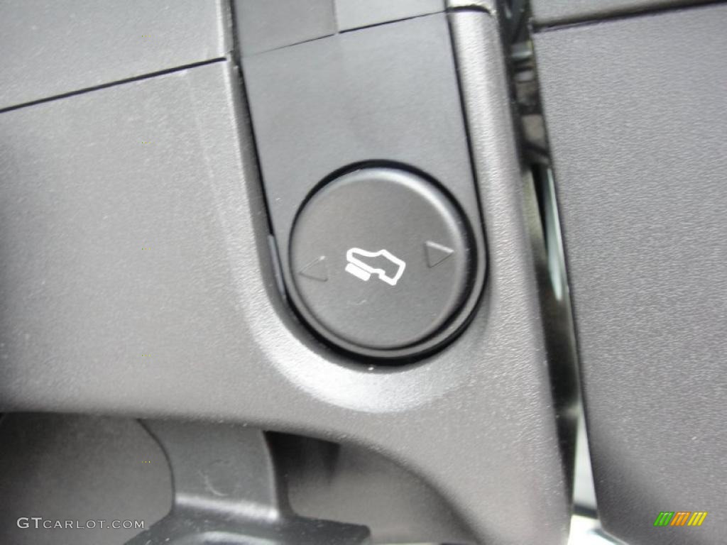 2011 Ford F150 Lariat SuperCrew Controls Photo #47821520