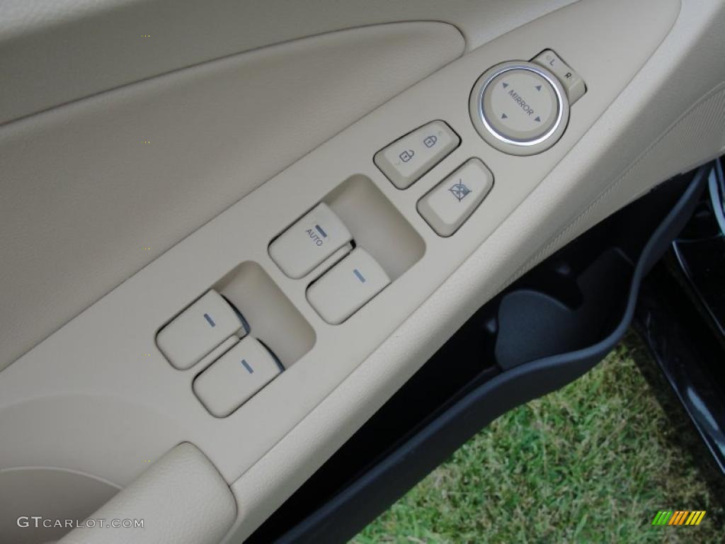 2011 Sonata Limited - Midnight Black / Camel photo #24
