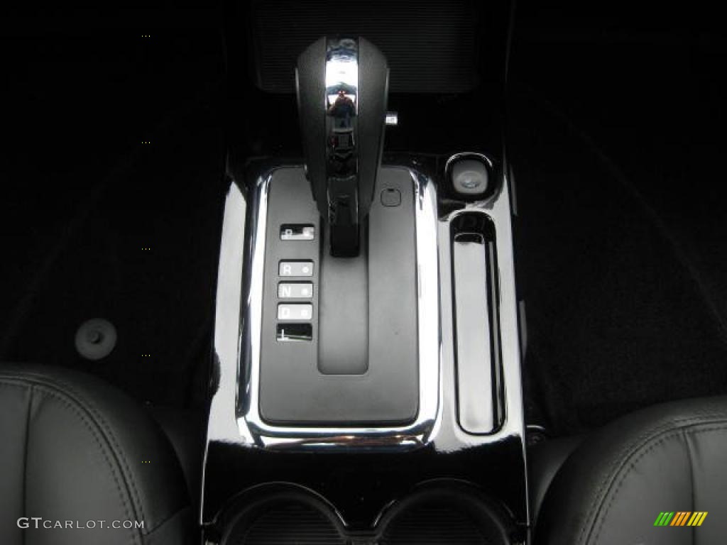 2011 Escape Limited V6 4WD - Tuxedo Black Metallic / Charcoal Black photo #29
