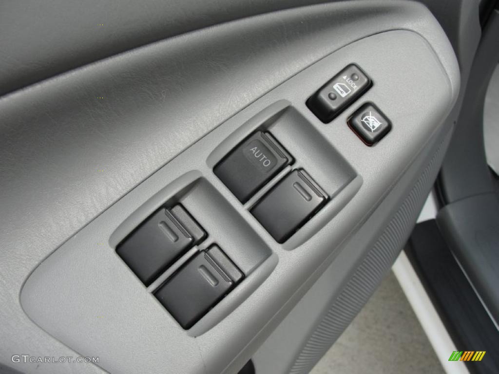 2011 Toyota Tacoma SR5 PreRunner Double Cab Controls Photo #47823143