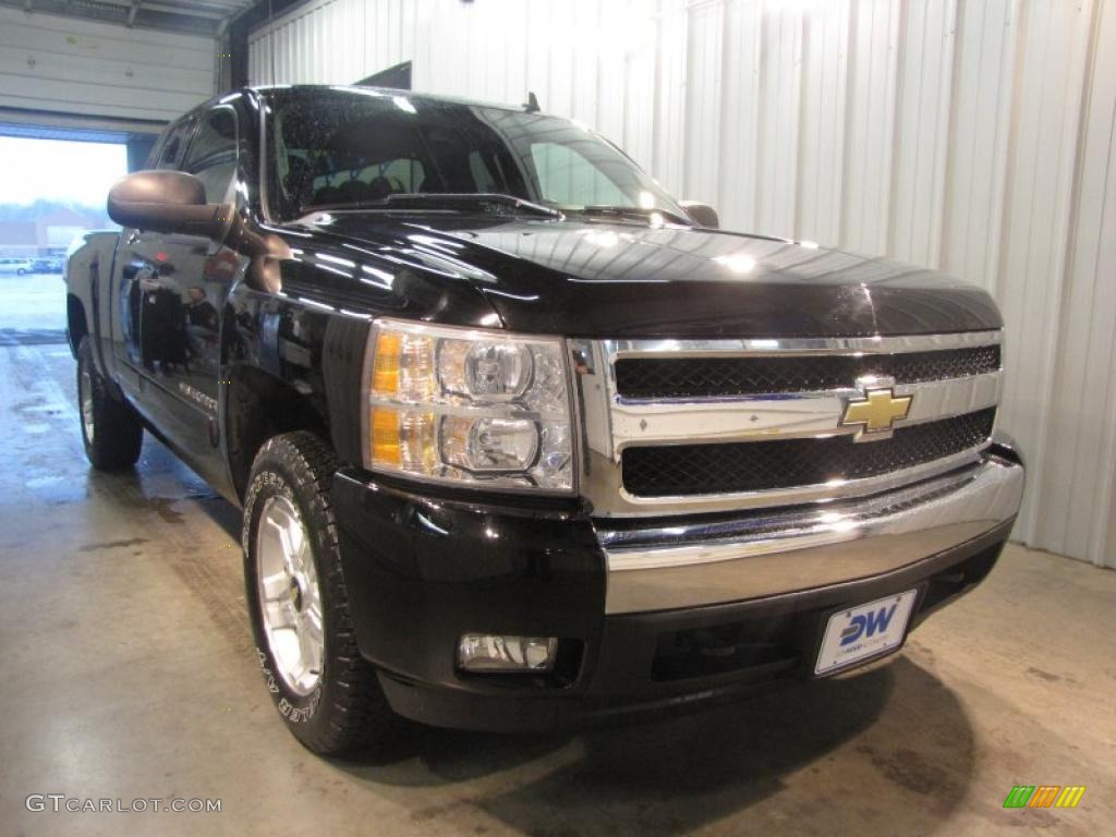 2007 Silverado 1500 LT Extended Cab 4x4 - Black / Ebony Black photo #1