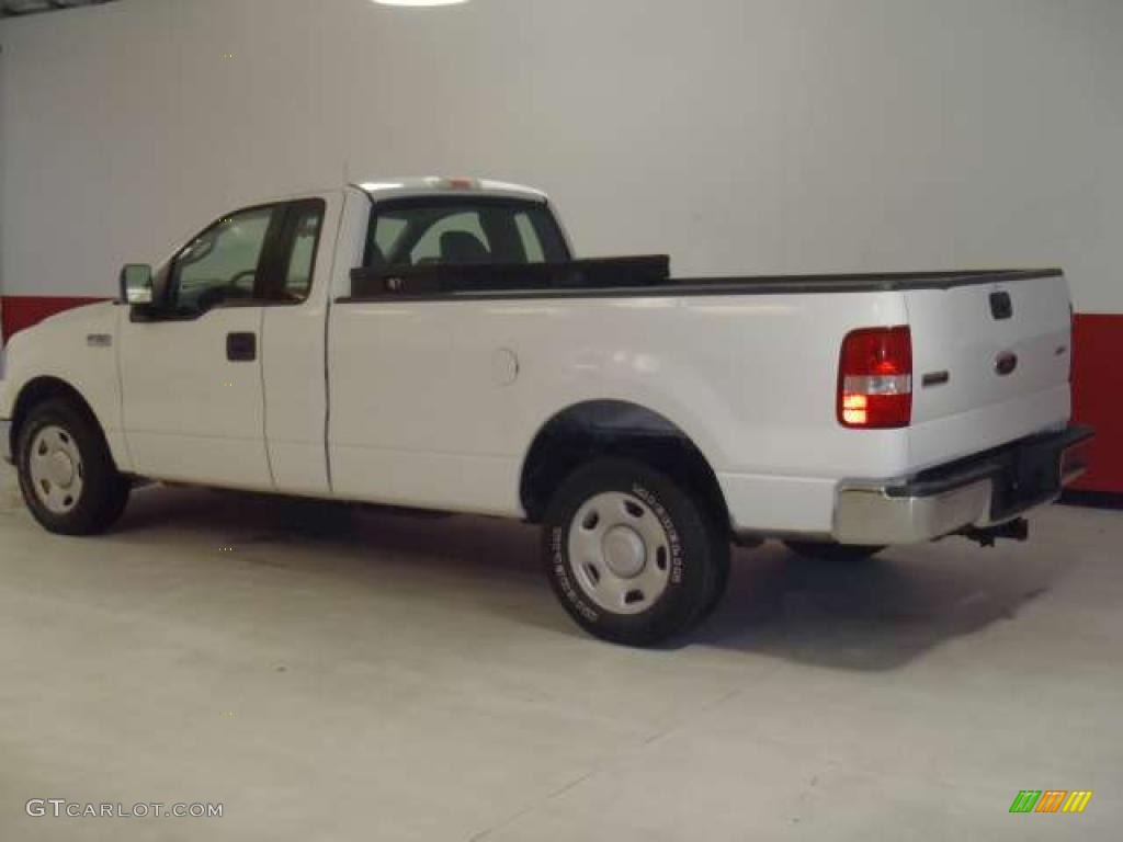 2004 F150 XL Regular Cab - Oxford White / Dark Flint photo #5