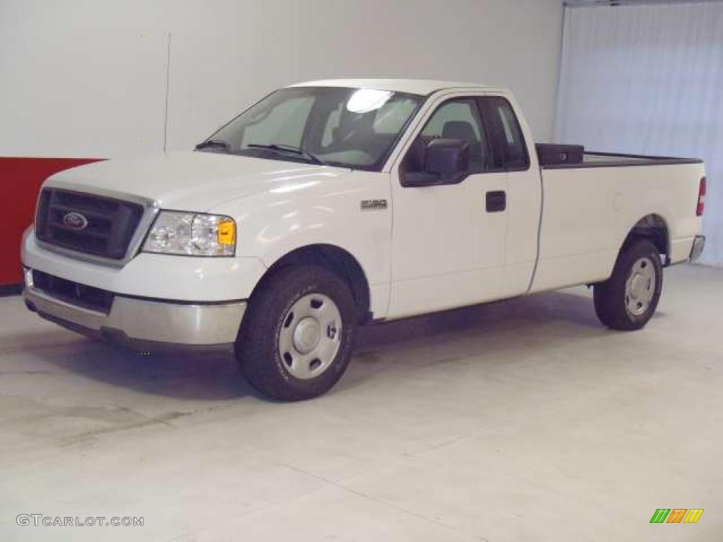 2004 F150 XL Regular Cab - Oxford White / Dark Flint photo #7