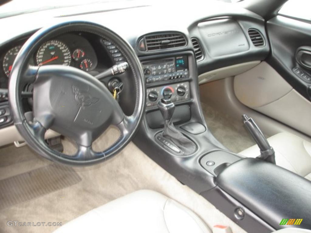 Light Oak Interior 1999 Chevrolet Corvette Coupe Photo #47833202