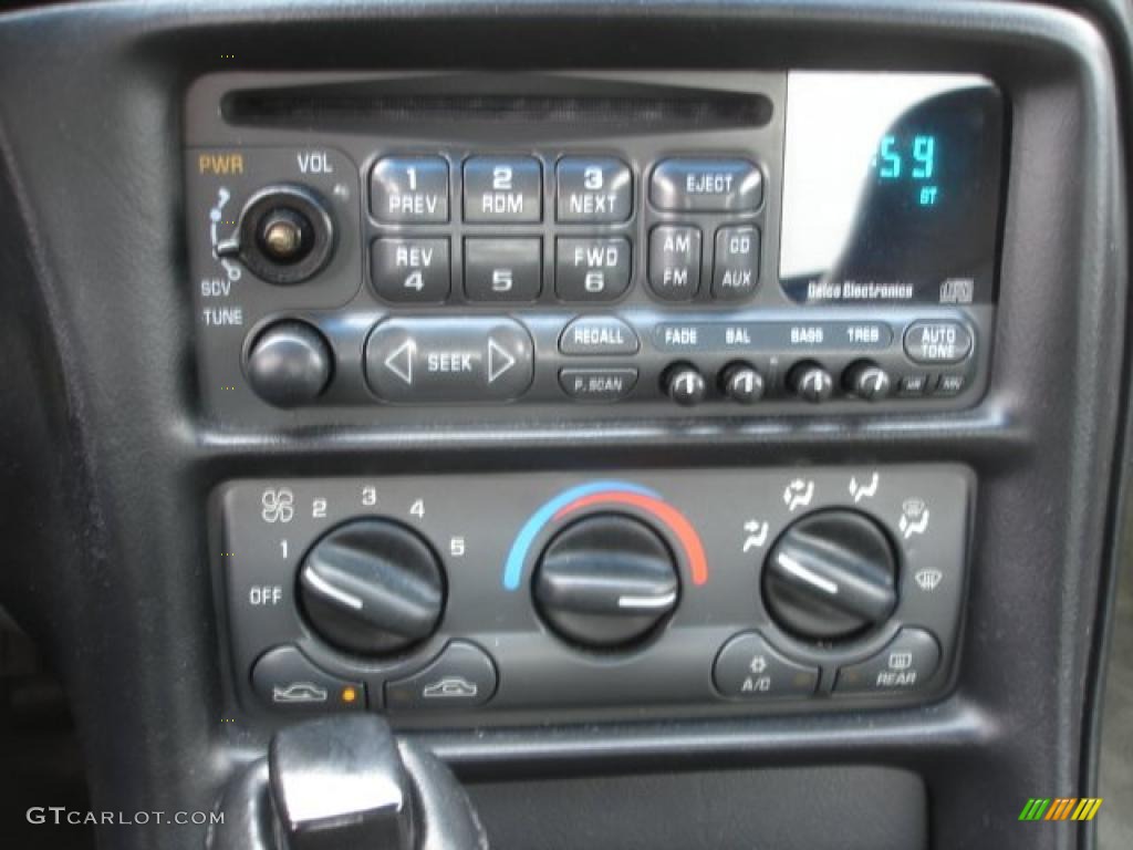 1999 Chevrolet Corvette Coupe Controls Photo #47833247