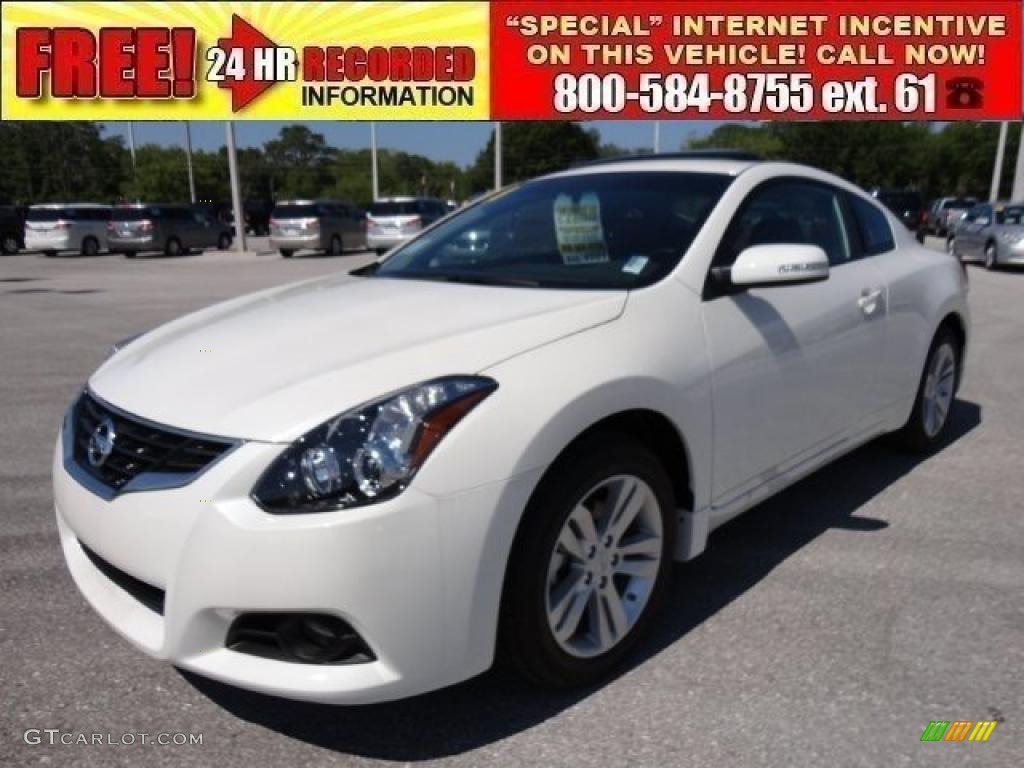 2011 Altima 2.5 S Coupe - Winter Frost White / Red photo #1