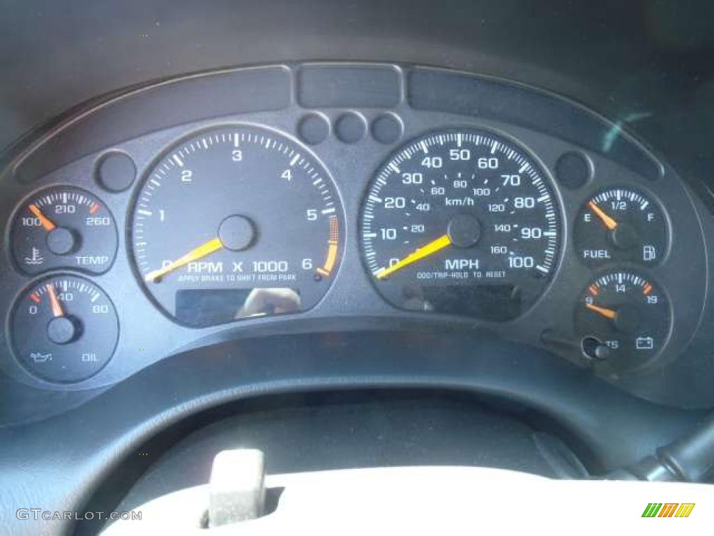 2001 Chevrolet Blazer LS Gauges Photo #47834696