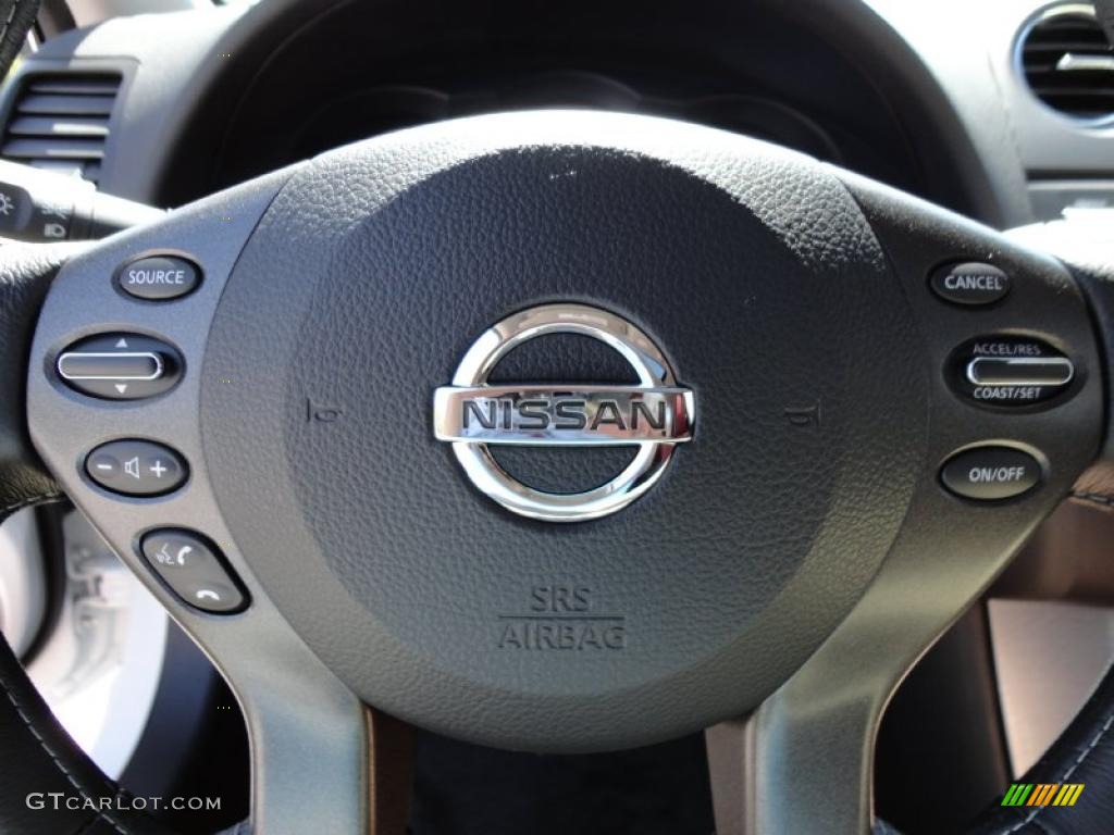 2011 Nissan Altima 2.5 S Coupe Controls Photo #47835047