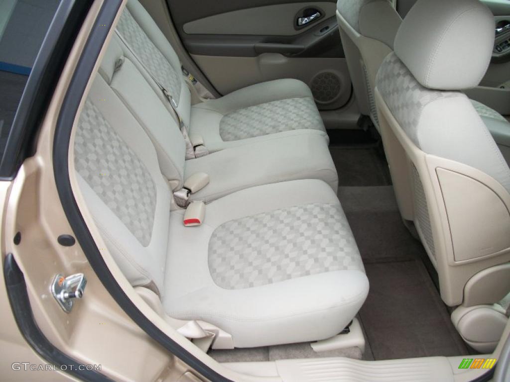 Neutral Beige Interior 2005 Chevrolet Malibu Maxx LS Wagon Photo #47835155