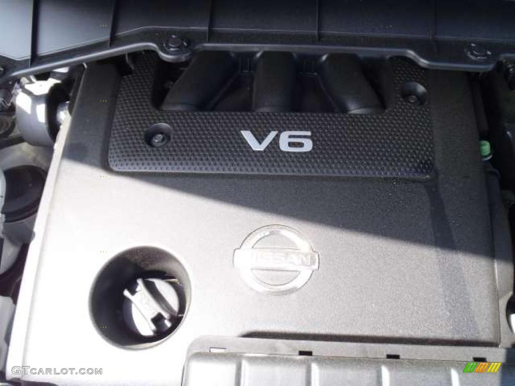 2011 Nissan Quest 3.5 LE Engine Photos
