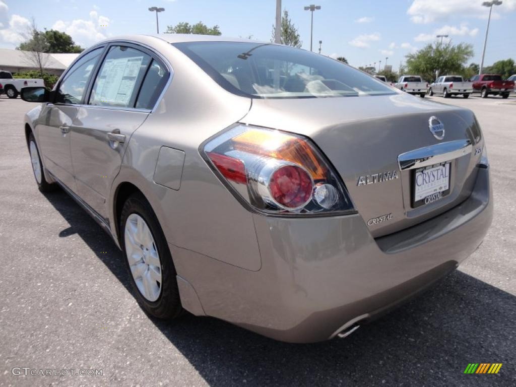 2011 Altima 2.5 S - Saharan Stone / Blond photo #3