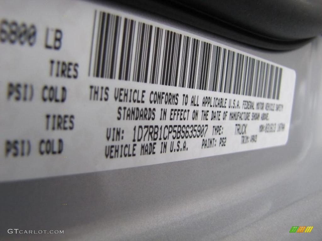 2011 Ram 1500 ST Crew Cab - Bright Silver Metallic / Dark Slate Gray/Medium Graystone photo #14