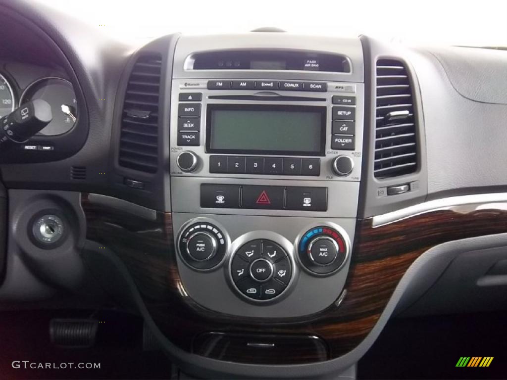 2011 Hyundai Santa Fe GLS Controls Photo #47840420