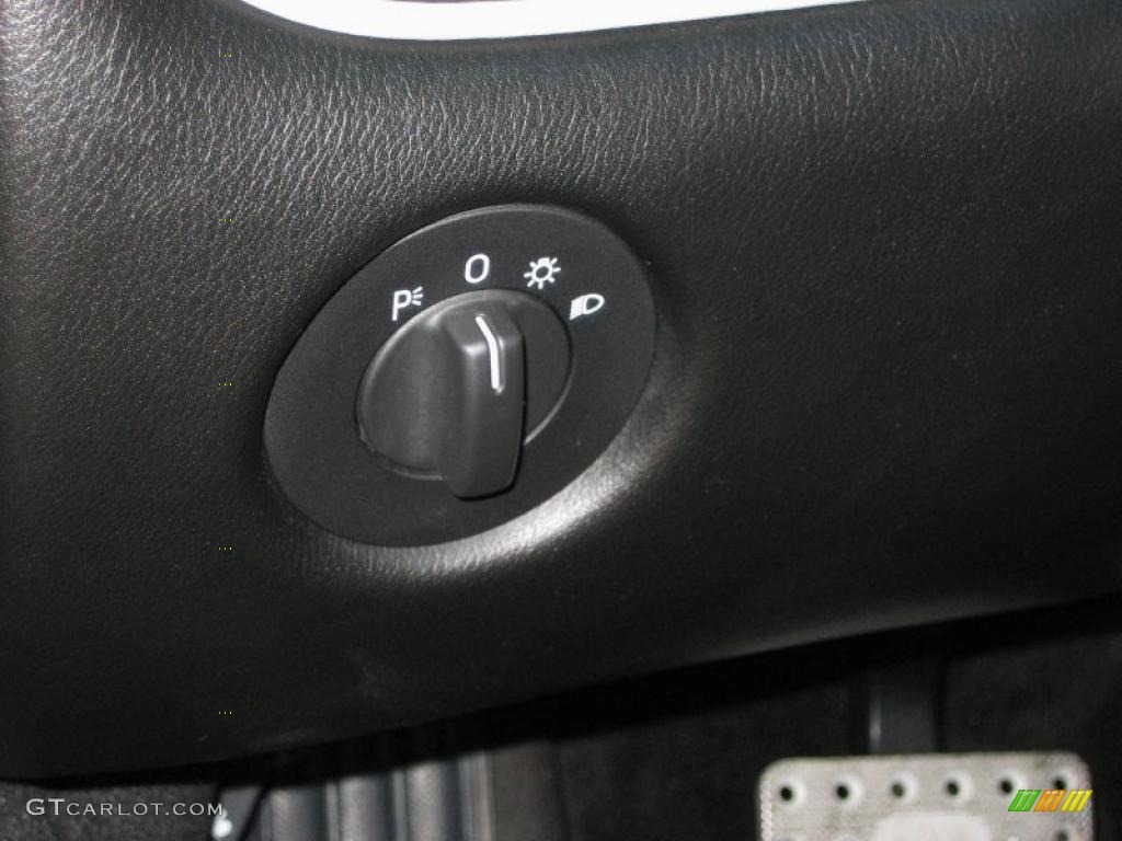 2006 Maserati GranSport Coupe Controls Photo #47843024