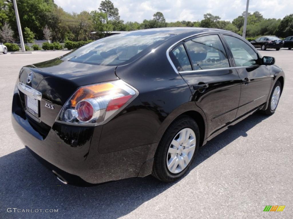 2011 Altima 2.5 S - Super Black / Charcoal photo #9