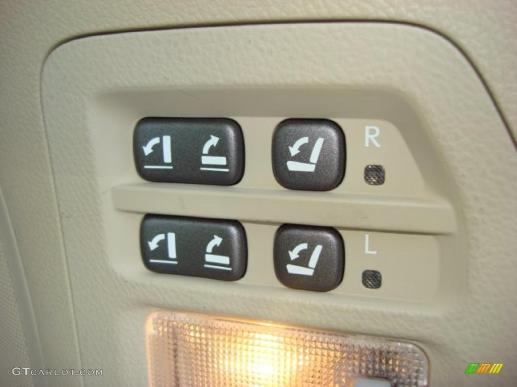 2008 LX 570 - Onyx Black / Cashmere photo #14