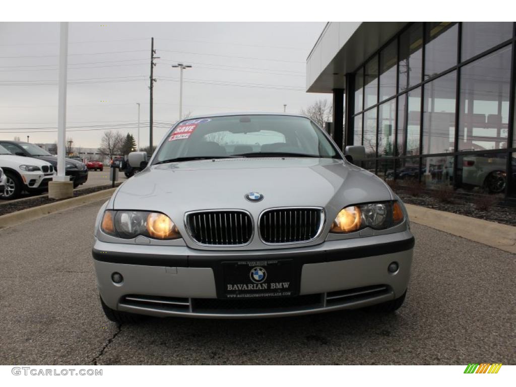 2004 3 Series 330xi Sedan - Titanium Silver Metallic / Grey photo #2