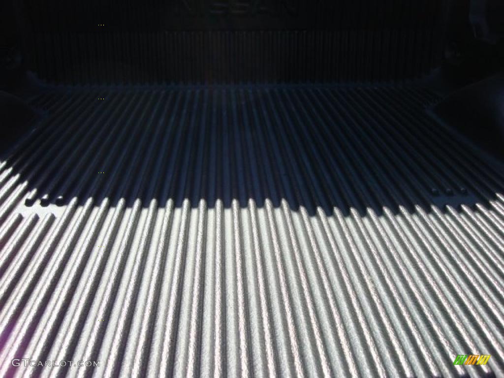 2009 Titan SE Crew Cab - Galaxy Black / Charcoal photo #12