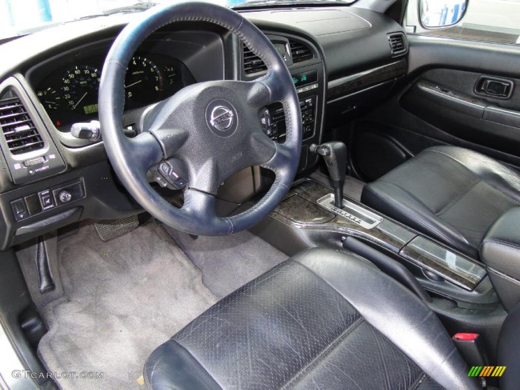 2004 Nissan Pathfinder LE Platinum interior Photo #47849744