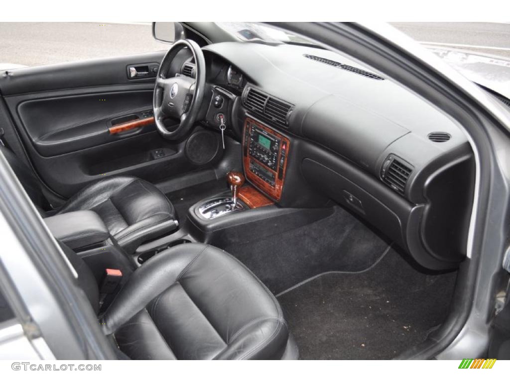 Black Interior 2003 Volkswagen Passat GLX 4Motion Wagon Photo #47850353