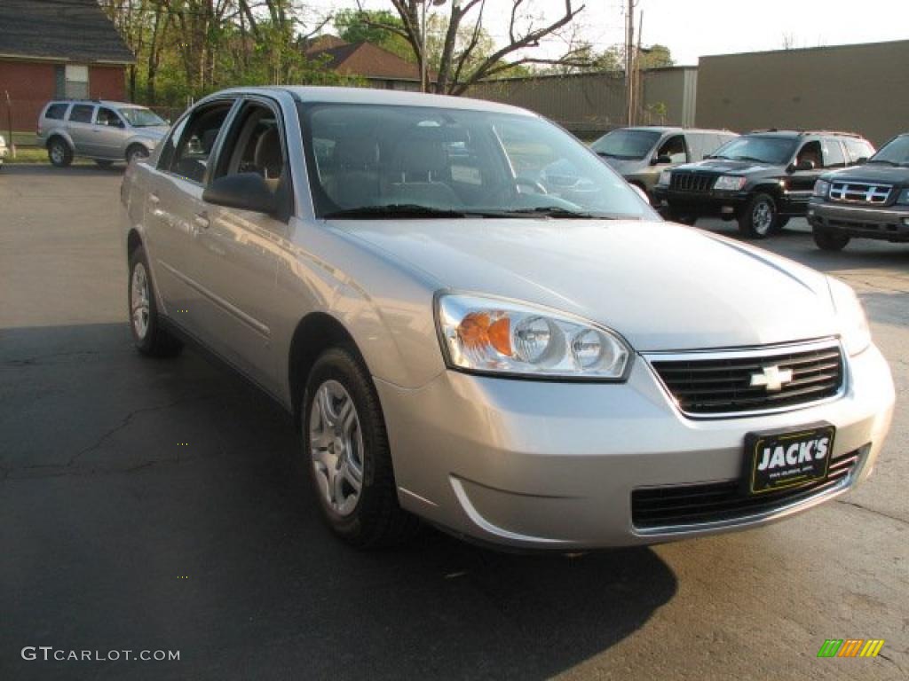 2007 Malibu LS Sedan - Silverstone Metallic / Titanium Gray photo #3