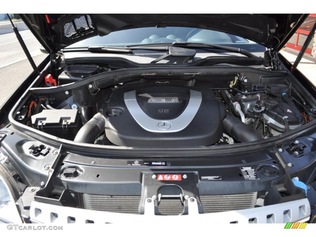 Mercedes clk 350 battery location