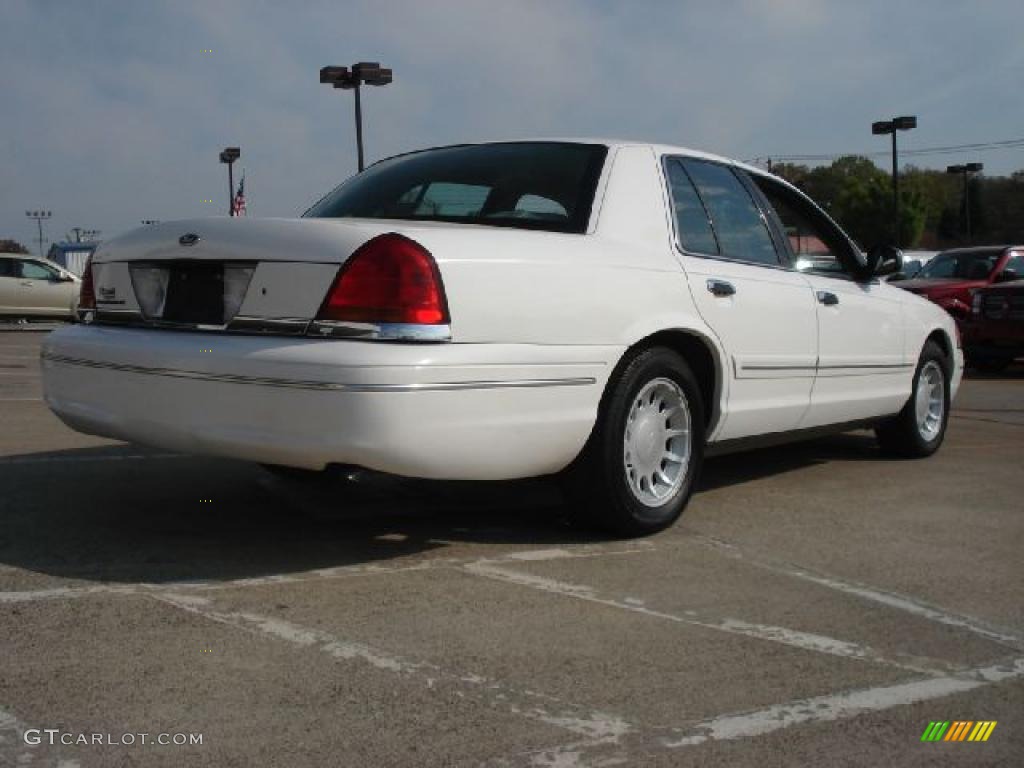 Vibrant White 2001 Ford Crown Victoria LX Exterior Photo #47852624