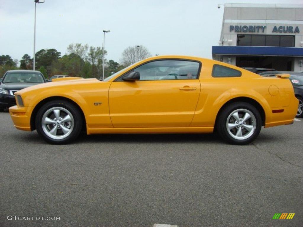 2007 Mustang GT Premium Coupe - Grabber Orange / Dark Charcoal photo #3