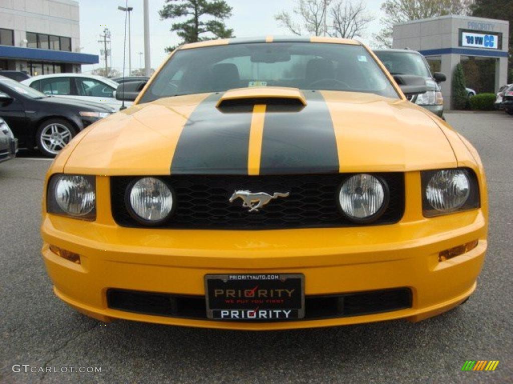 2007 Mustang GT Premium Coupe - Grabber Orange / Dark Charcoal photo #9