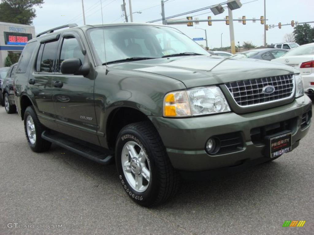 2004 Explorer XLT - Estate Green Metallic / Medium Parchment photo #7