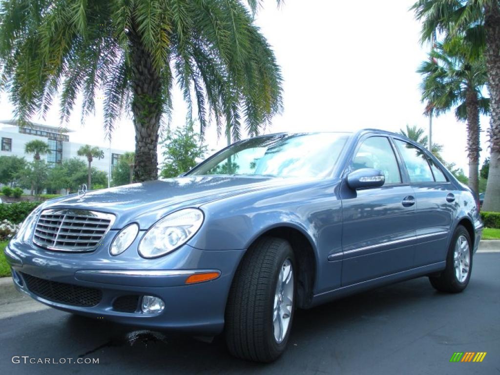 Platinum Blue Metallic 2004 Mercedes-Benz E 320 4Matic Sedan Exterior Photo #47853317