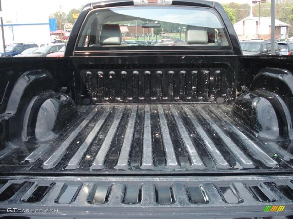 2006 Ram 1500 ST Regular Cab 4x4 - Black / Medium Slate Gray photo #12