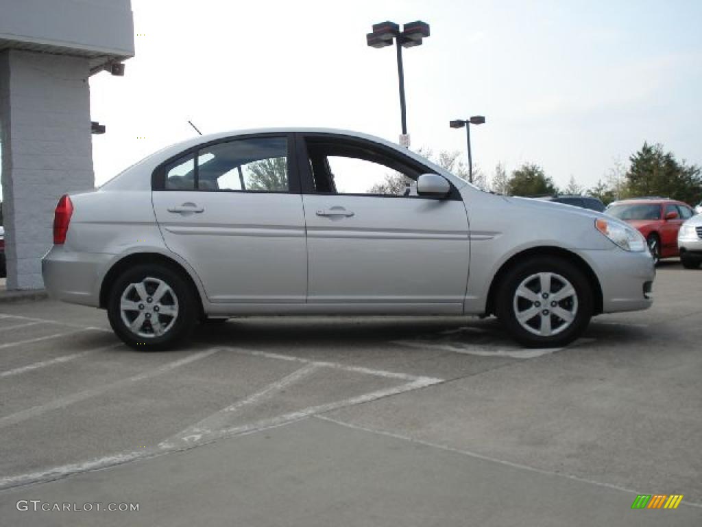 2010 Accent GLS 4 Door - Platinum Silver / Gray photo #2